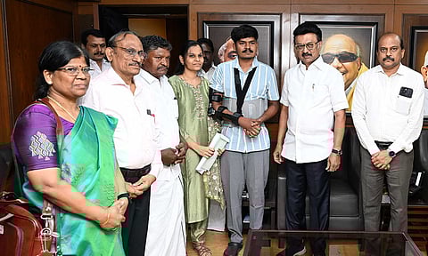 பஹல்காம் தாக்குதலில் சிக்கிய தம்பதி முதலமைச்சரை நேரில் சந்தித்து நன்றி தெரிவித்தனர்