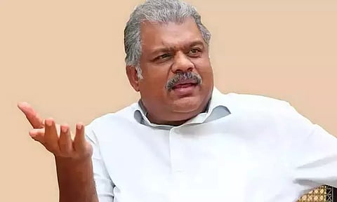 பொது இடங்களில் புகைப்பிடிப்பதை தடுக்க கடும் நடவடிக்கை வேண்டும்- ஜி.கே.வாசன்