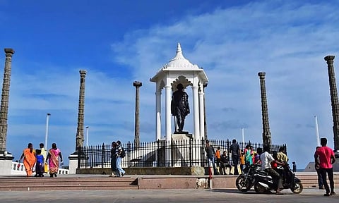 தொடர் விடுமுறையால் புதுச்சேரியில் குவிந்த சுற்றுலாப் பயணிகள்