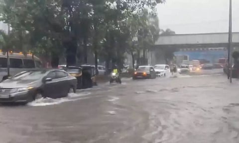 VIDEO: கொட்டி தீர்த்த கனமழை - வெள்ளக்காடான மும்பை