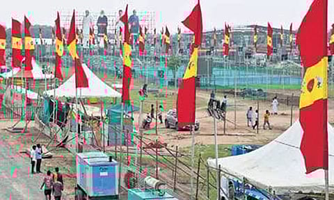 த.வெ.க. மாநாட்டை முன்னிட்டு டாஸ்மாக் மூடல் - சாலையோர வியாபாரிகளுக்கு கட்டுப்பாடு