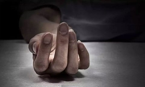 பாதி எரிந்த நிலையில் கல்லூரி மாணவி உடல்: பாலியல் வன்கொடுமை செய்யப்பட்டு கொலையா?