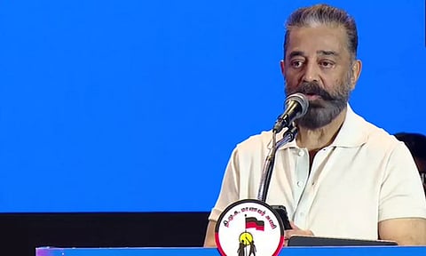 வலது, இடது என எந்த பக்கமும் என்னை இழுக்க முடியாது: கமல்ஹாசன் பரபரப்பு பேச்சு