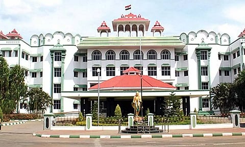 கிட்னி விற்பனை விவகாரத்தில் வழக்கு பதிவு செய்ய வேண்டும்- மதுரை ஐகோர்ட்டு அதிரடி உத்தரவு