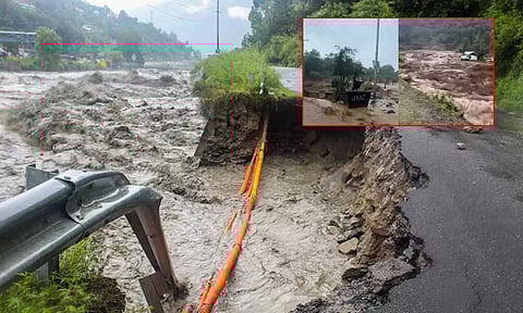 ஜம்முவில் கனமழை, நிலச்சரிவு: 4 பேர் பலி- வைஷ்ணவ தேவி யாத்திரை நிறுத்தம்