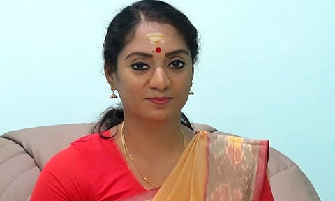 பெண் எம்.எல்.ஏ.வை 'டார்ச்சர்' செய்த அமைச்சர் யார்?- மோதலுக்கான காரணம் குறித்து பரபரப்பு தகவல்