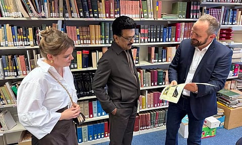 ஜெர்மனியில் முதலமைச்சர் மு.க. ஸ்டாலினை தமிழில் வரவேற்ற பேராசிரியர்..!