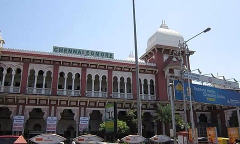 எழும்பூர் ரெயில் நிலையத்தில் மறுசீரமைப்பு பணி எதிரொலி: திருச்சி, மதுரை, ராமேஸ்வரம் செல்வோர் கவனத்திற்கு...