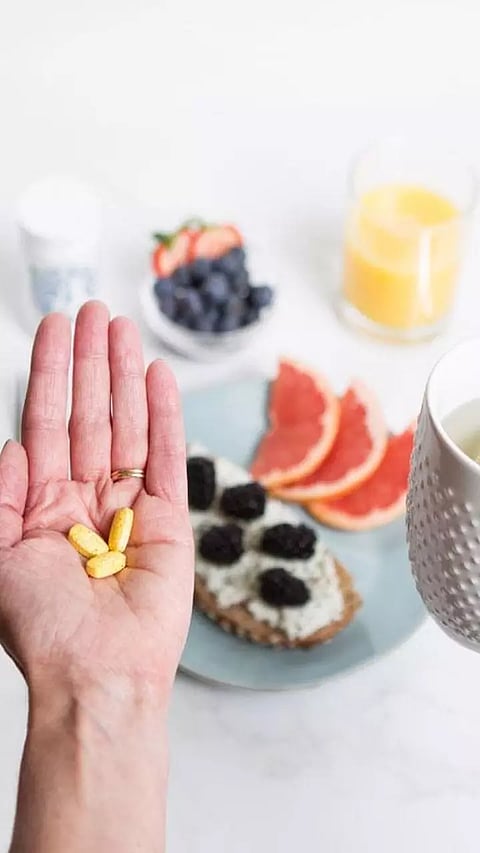 மருந்துகளுடன் இந்த உணவுகளை எடுத்தால் ஆபத்து