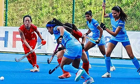 பெண்கள் ஆசிய கோப்பை ஹாக்கி: சிங்கப்பூர் அணியை பந்தாடிய இந்தியா- அடுத்த சுற்றுக்கு முன்னேற்றம்