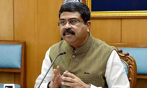 இந்தியாவின் எழுத்தறிவு விகிதம் 81 சதவீதமாக உயர்வு- தர்மேந்திர பிரதான் தகவல்