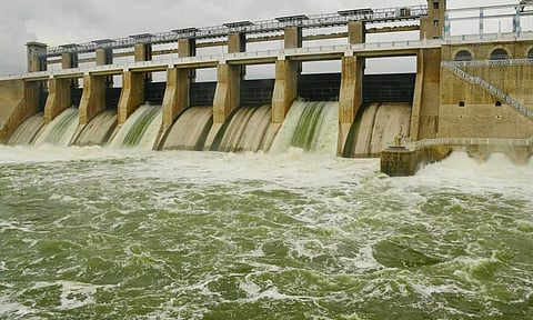 கே.ஆர்.பி. அணையில் இருந்து 2195 கனஅடி தண்ணீர் வெளியேற்றம்- 5 மாவட்ட மக்களுக்கு வெள்ள எச்சரிக்கை