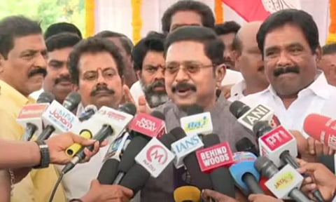 இ.பி.எஸ். நினைப்பதுபோல் தென் மாவட்ட மக்கள் முட்டாள்கள் இல்லை- டி.டி.வி. தினகரன்