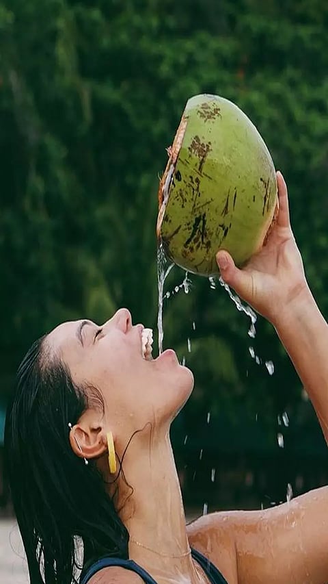 இளநீரை வெறும் வயிற்றில் சாப்பிடக் கூடாது- ஏன் தெரியுமா?