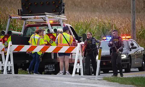 அமெரிக்காவில் துப்பாக்கி சூடு- 3 போலீஸ் அதிகாரிகள் உயிரிழப்பு