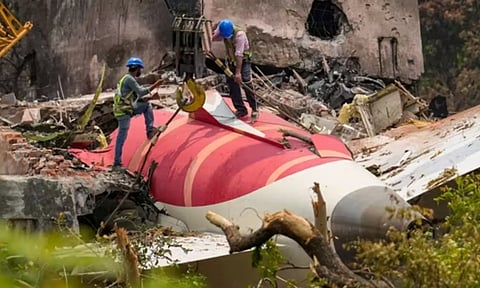 அகமதாபாத் விமான விபத்து: போயிங், ஹனிவெல் நிறுவனங்கள் மீது அமெரிக்காவில் வழக்கு