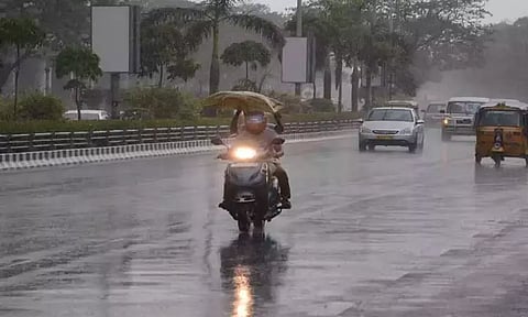 11 மாவட்டங்களில் இரவு 7 மணி வரை மழைக்கு வாய்ப்பு