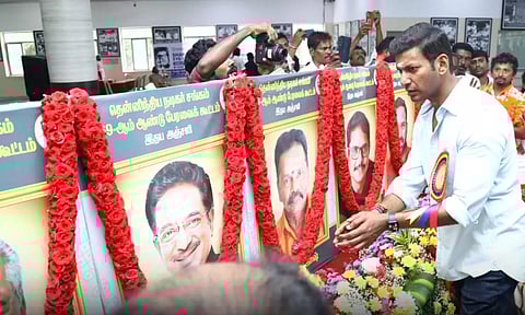 நடிகர் சங்க பொதுக்குழுவில் மறைந்த நடிகர்களுக்கு அஞ்சலி