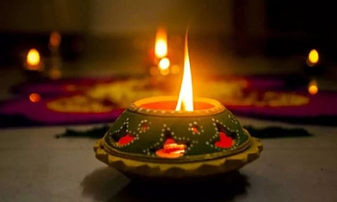 நவராத்திரி விழா: முன்னோர்கள் கூறிய அகண்ட தீப வழிபாடு