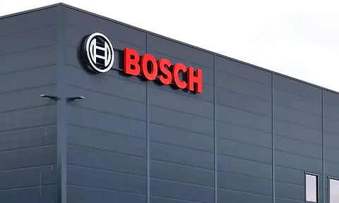 முன்னணி வாகன உற்பத்தி நிறுவனத்தில் இருந்து 13,000 ஊழியர்கள் பணிநீக்கம்