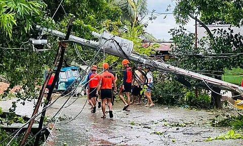 பிலிப்பைன்சை தாக்கிய புவலாய் புயல்: 20 பேர் பலி