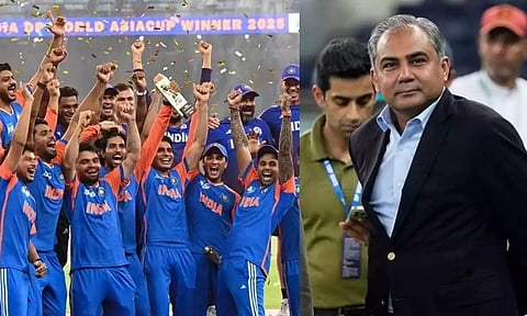 ஐக்கிய அரபு அமீரகத்திடம் ஆசிய கோப்பையை ஒப்படைத்தார் ஏ.சி.சி. தலைவர் மோசின் நக்வி