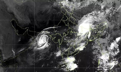 வடகிழக்கு பருவமழையின் முதல் சூறாவளி: அரபிக்கடலில் உருவான 'சக்தி' புயல்- சென்னை உள்பட 12 மாவட்டங்களுக்கு கனமழை எச்சரிக்கை