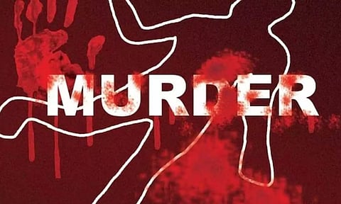 ஆன்லைன் விளையாட்டுக்கு அடிமை: கடனை அடைக்க தாய் நகையை திருடிய வாலிபர்- தடுத்ததால் அடித்து கொன்ற கொடூரம்