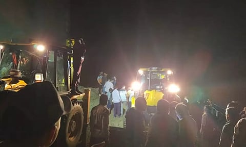 இமாச்சலில் சோகம்: நிலச்சரிவில் ஆம்னி பஸ் சிக்கி 18 பேர் பலி