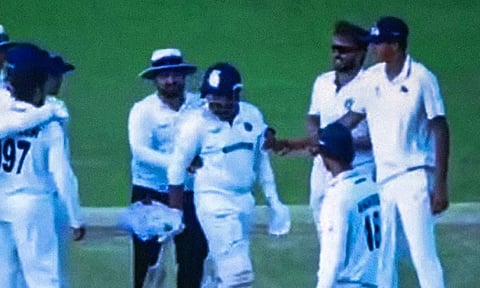 முஷீர் கான் சொன்ன 2 வார்த்தையால் ஆத்திரம் அடைந்த பிரித்வி ஷா