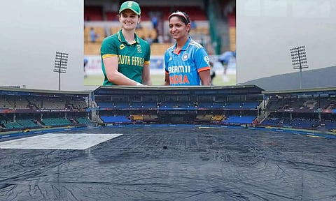 மகளிர் உலகக் கோப்பை 2025: மழையால் இந்தியா- தென் ஆப்பிரிக்கா போட்டி தொடங்குவதில் தாமதம்