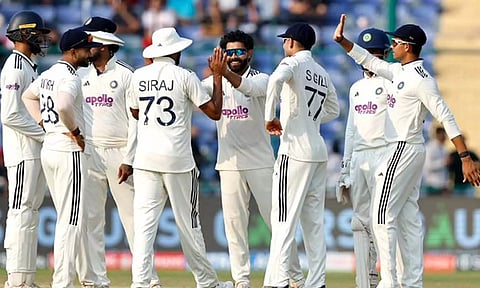 ஜடேஜா அசத்தல்: 2-ம் நாள் ஆட்ட நேர முடிவில் வெஸ்ட் இண்டீஸ் 4 விக்கெட்டுகளை இழந்து திணறல்