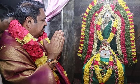 சேலத்தில் அ.தி.மு.க. பொதுச் செயலாளர் இ.பி.எஸ். சாமி தரிசனம்