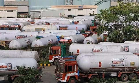 டேங்கர் லாரி உரிமையாளர்கள் வேலைநிறுத்தம் 6-வது நாளாக நீடிப்பு