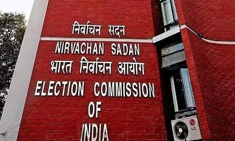 அரசியல் கட்சிகளின் தேர்தல் விளம்பரங்களுக்கு கட்டுப்பாடு விதித்த தேர்தல் ஆணையம்