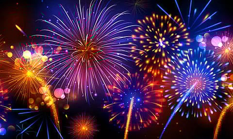 தீபாவளிக்கு 2 மணி நேரம் மட்டுமே பட்டாசு வெடிக்கலாம்: தமிழக அரசு