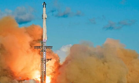 ஸ்டார்ஷிப் ராக்கெட்டை வெற்றிகரமாக அனுப்பிய ஸ்பேஸ் எக்ஸ் நிறுவனம்