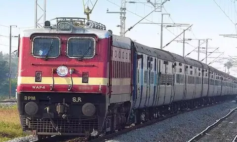 எழும்பூர்-மதுரைக்கு முன்பதிவு இல்லாத பகல் நேர சிறப்பு ரெயில்