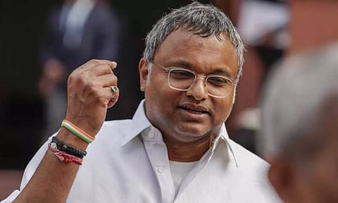 கார்த்தி சிதம்பரம் வெளிநாடு செல்ல விதிக்கப்பட்டிருந்த கட்டுப்பாடுகளை தளர்த்தியது டெல்லி ஐகோர்ட்