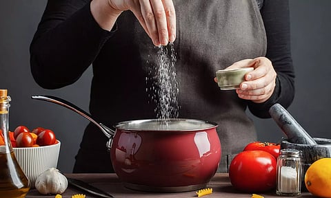 உப்பு அதிகமாக சாப்பிட்டால் என்ன நடக்கும்?