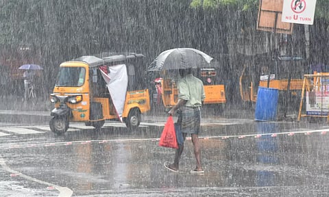 அதிகனமழை எச்சரிக்கை... இன்று எந்த மாவட்டங்களுக்கு ரெட் அலர்ட் தெரியுமா?