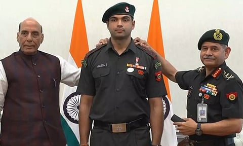 இந்திய ராணுவத்தில் 'தங்க மகன்' நீரஜ் சோப்ராவுக்கு கவுரவ பதவி