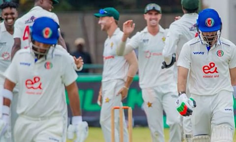 ஆப்கானிஸ்தானுக்கு ஆப்பு வைத்த ஜிம்பாப்வே- இன்னிங்ஸ் வெற்றி பெற்று அசத்தல்