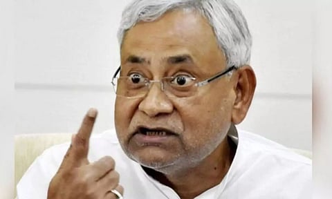 தேர்தல் பரபரப்பு: முன்னாள் அமைச்சர் உட்பட 11 தலைவர்களை கட்சியில் இருந்து நீக்கிய நிதிஷ் குமார்