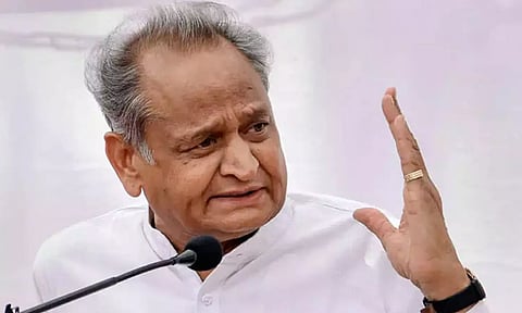 தொடர் பேருந்து விபத்துகள் கவலை அளிக்கின்றன: அசோக் கெலாட்