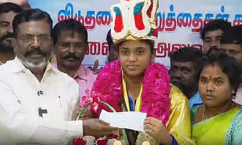 கபடி வீராங்கனை கார்த்திகாவை நேரில் அழைத்து வாழ்த்திய விசிக தலைவர் திருமாவளவன்