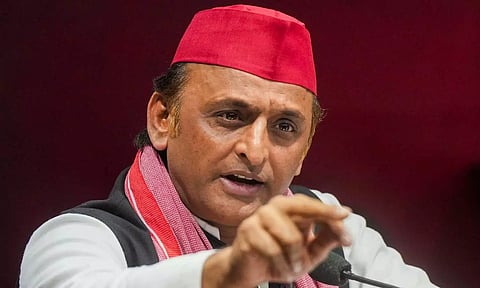 பீகார் தேர்தல் முடிவு மத்தியில் பாஜக தலைமையிலான அரசின் அடித்தளத்தை உலுக்கும்: அகிலேஷ் யாதவ்