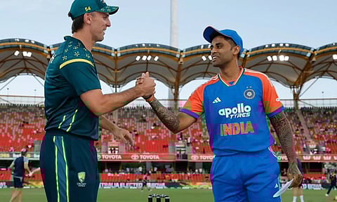 4-வது T20 போட்டி: இந்திய அணி பேட்டிங்