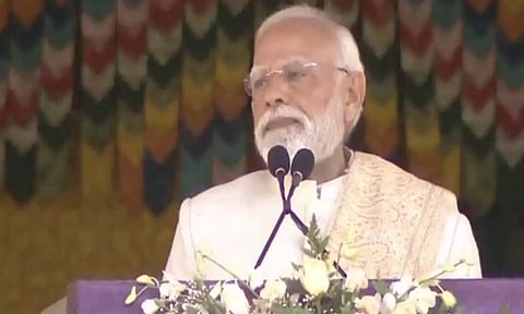 டெல்லி கார் வெடிப்பு சம்பவம்: சதிகாரர்கள் நீதியின் முன் நிறுத்தப்படுவார்கள்- பிரதமர் மோடி உறுதி