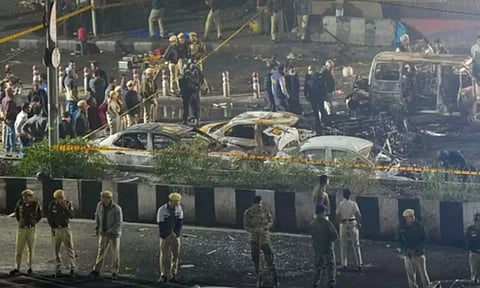 டெல்லி கார் வெடிப்புக்கு 3 மணி நேரம் முன்பே சமூக வலைதளத்தில் எச்சரித்த மாணவன் - பதிவு வைரல்